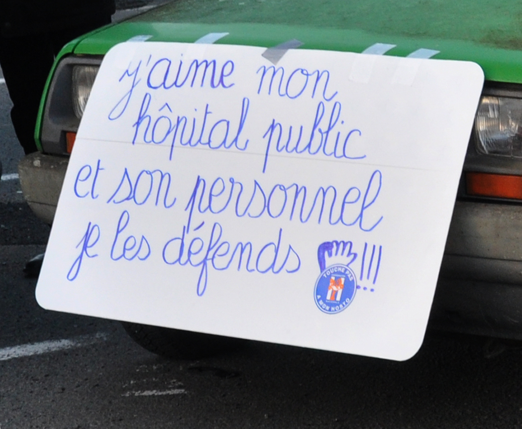 « Notre action permet de ralentir les fermetures » : partout en France, des citoyens s'engagent pour leurs hôpitaux